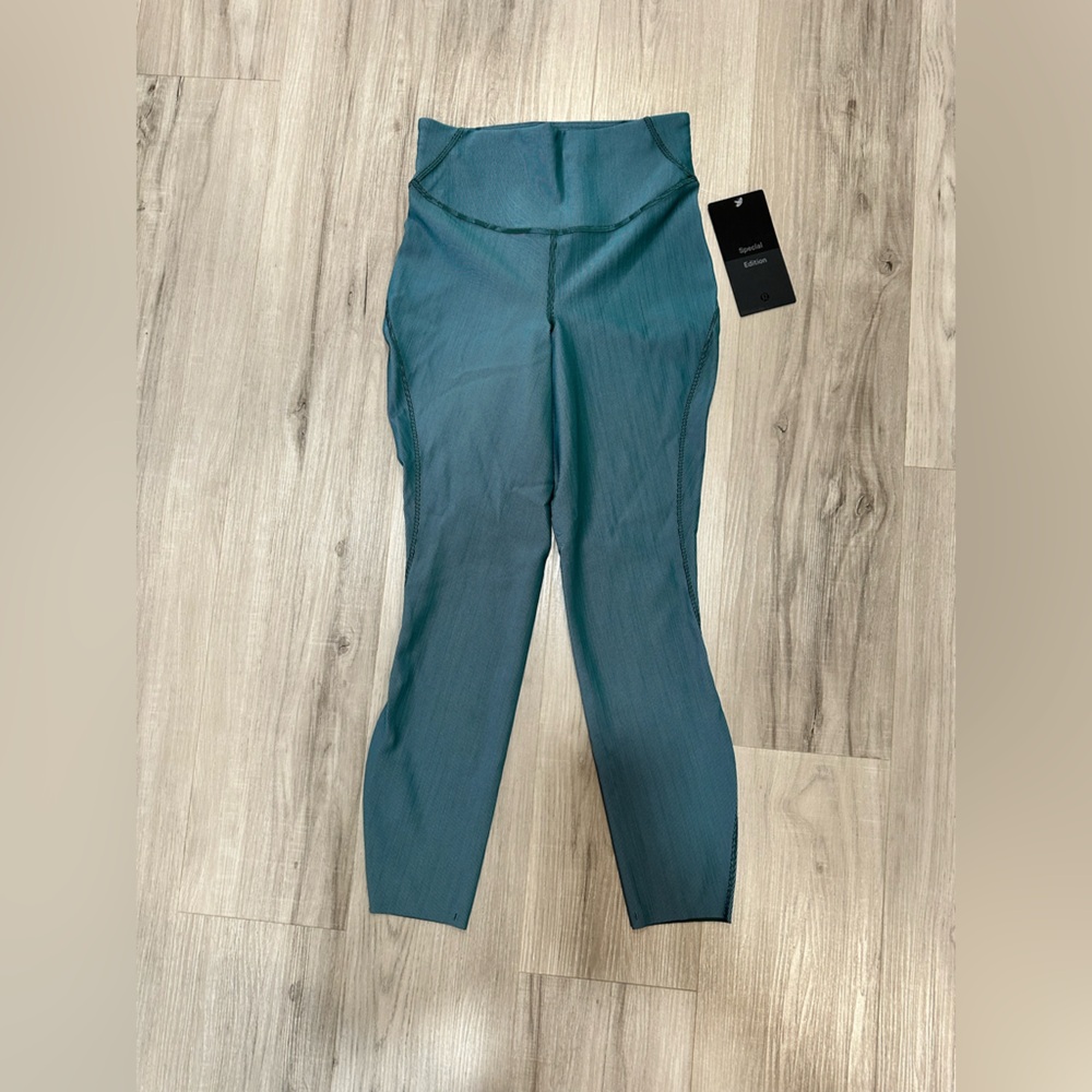 Lululemon Base Pace High-Rise Tight 25” Two Toned Ribbed